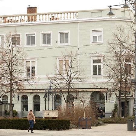 Апартаменти Square 2 Дебрецен Екстер'єр фото